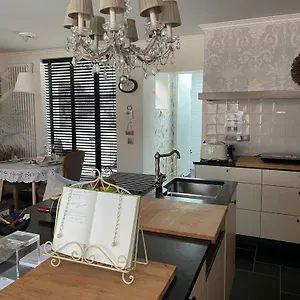 https://guesthouse-apartment-lady-anna.bruges-hotels.info